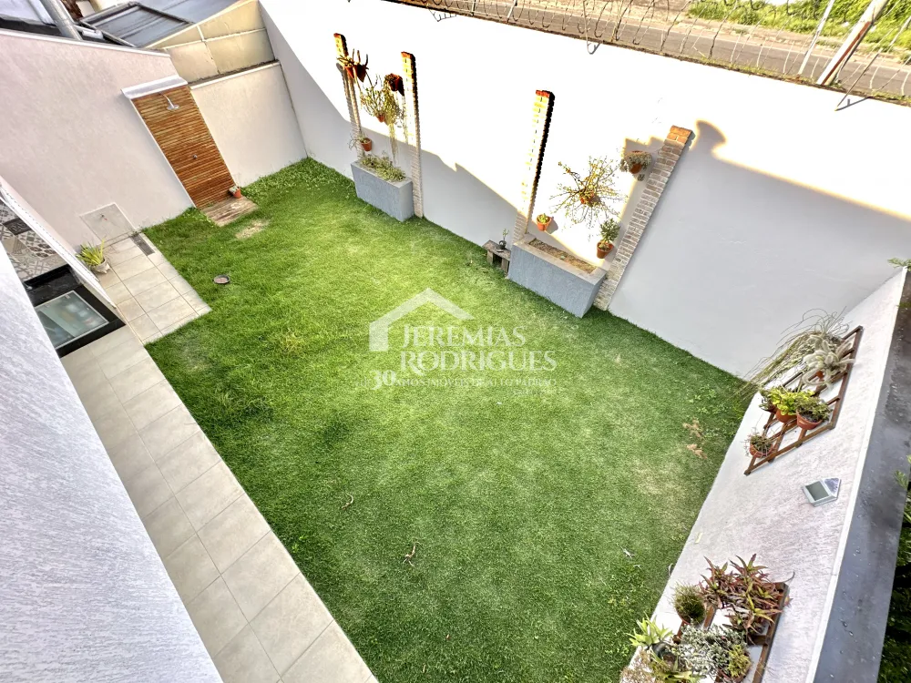 Casa mobiliada para locação no Condomínio Campos do Conde I em Tremembé/SP. 