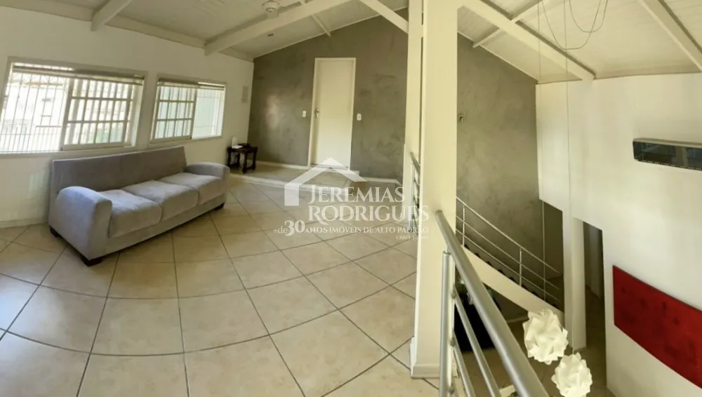 Casa à venda com 3 dormitórios no bairro Jardim das Nações em Taubaté/SP. 