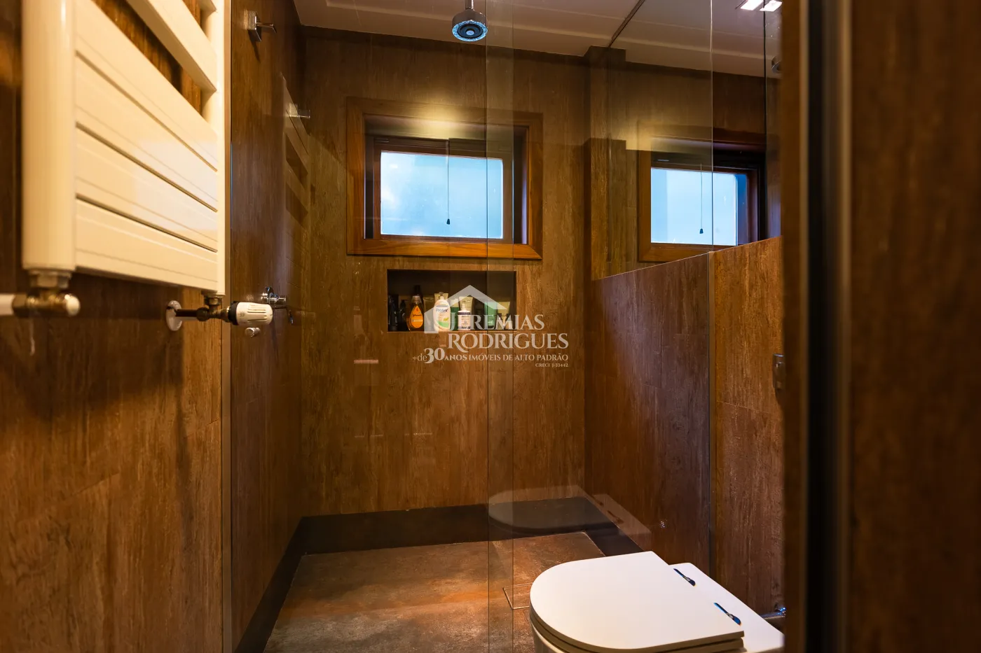 Casa com 7 suítes, 770 m² - Pedra do Fogo - Campos do Jordão/SP.