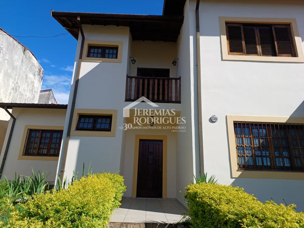 Casa com 3 quartos, 223 m², venda por R$670.000 - Campo Alegre - Pindamonhangaba/SP