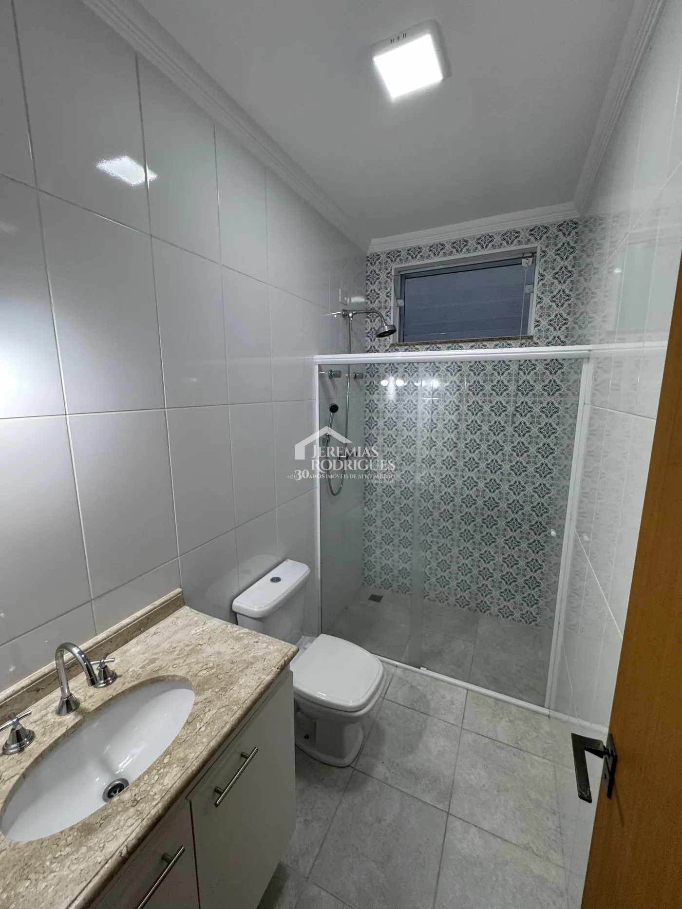 Casa para venda com 3 dormitórios no Condomínio Campos do Conde II Chamboard em Tremembé/SP