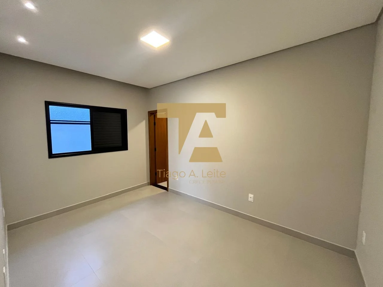 Casa Térrea com 3 Suítes e Fachada Contemporânea – Condomínio Pérola do Vale, Tremembé/SP