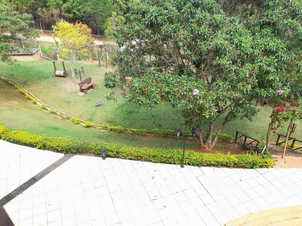 Casa à venda com 6 dormitórios no Condomínio Chácaras Cataguá em Taubaté/SP.