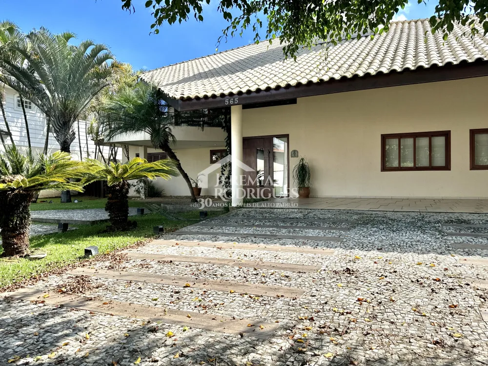 Casa com 4 quartos, 617 m² - Condomínio Taubaté Village - Taubaté/SP