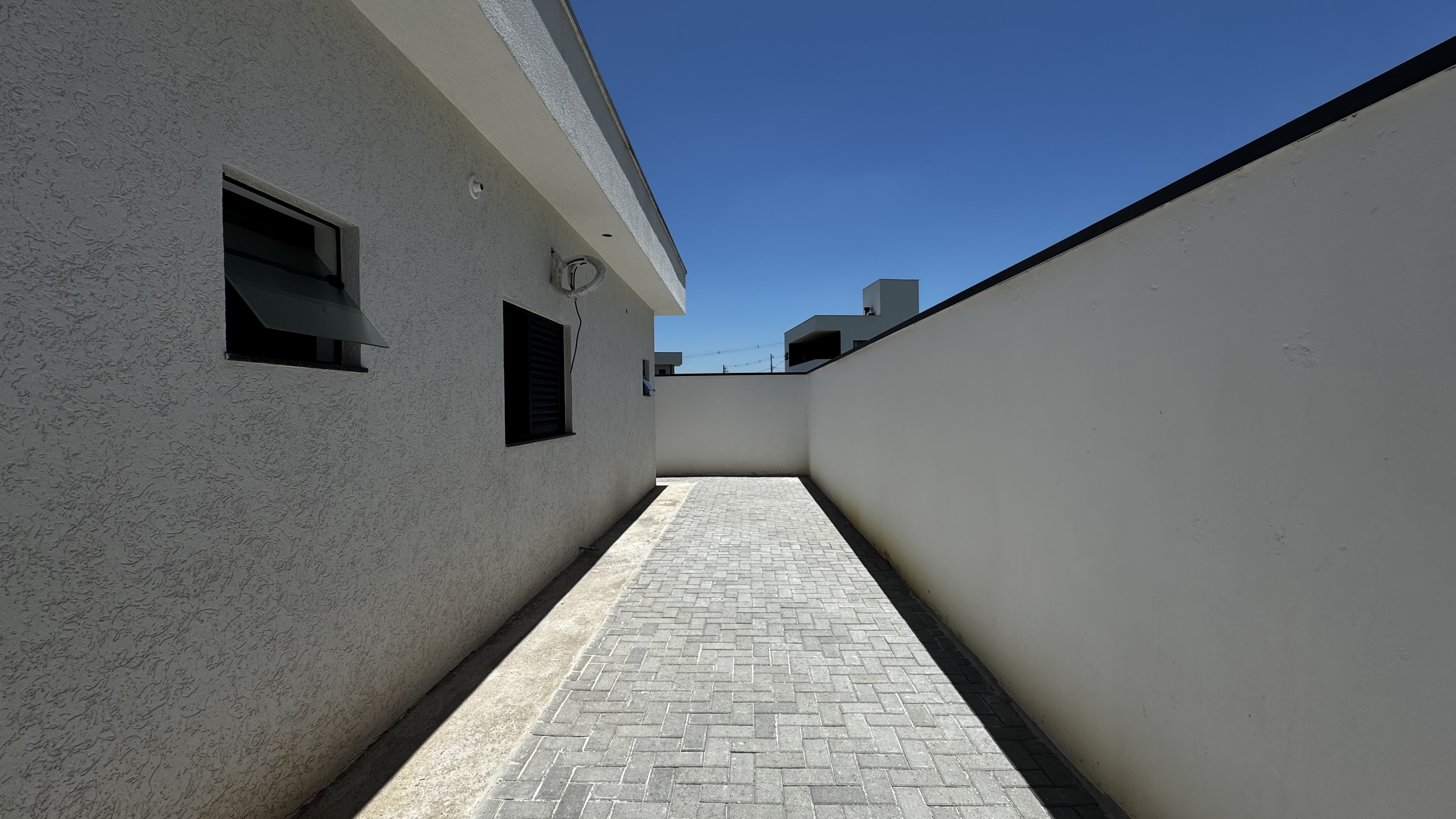 Casa à venda com 3 dormitórios no Condomínio Cyrela Landscape em Taubaté/SP.