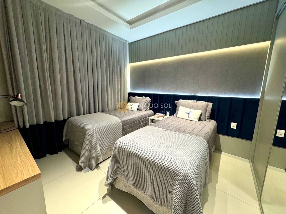 Imperial Palace Apartamento 5 Suítes Meia Praia Itapema SC — foto 36