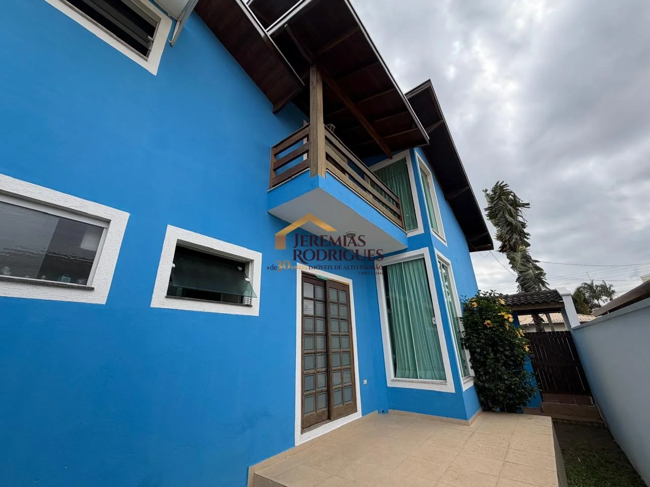 Casa à venda no Condomínio Real Ville em Pindamonhangaba/SP.