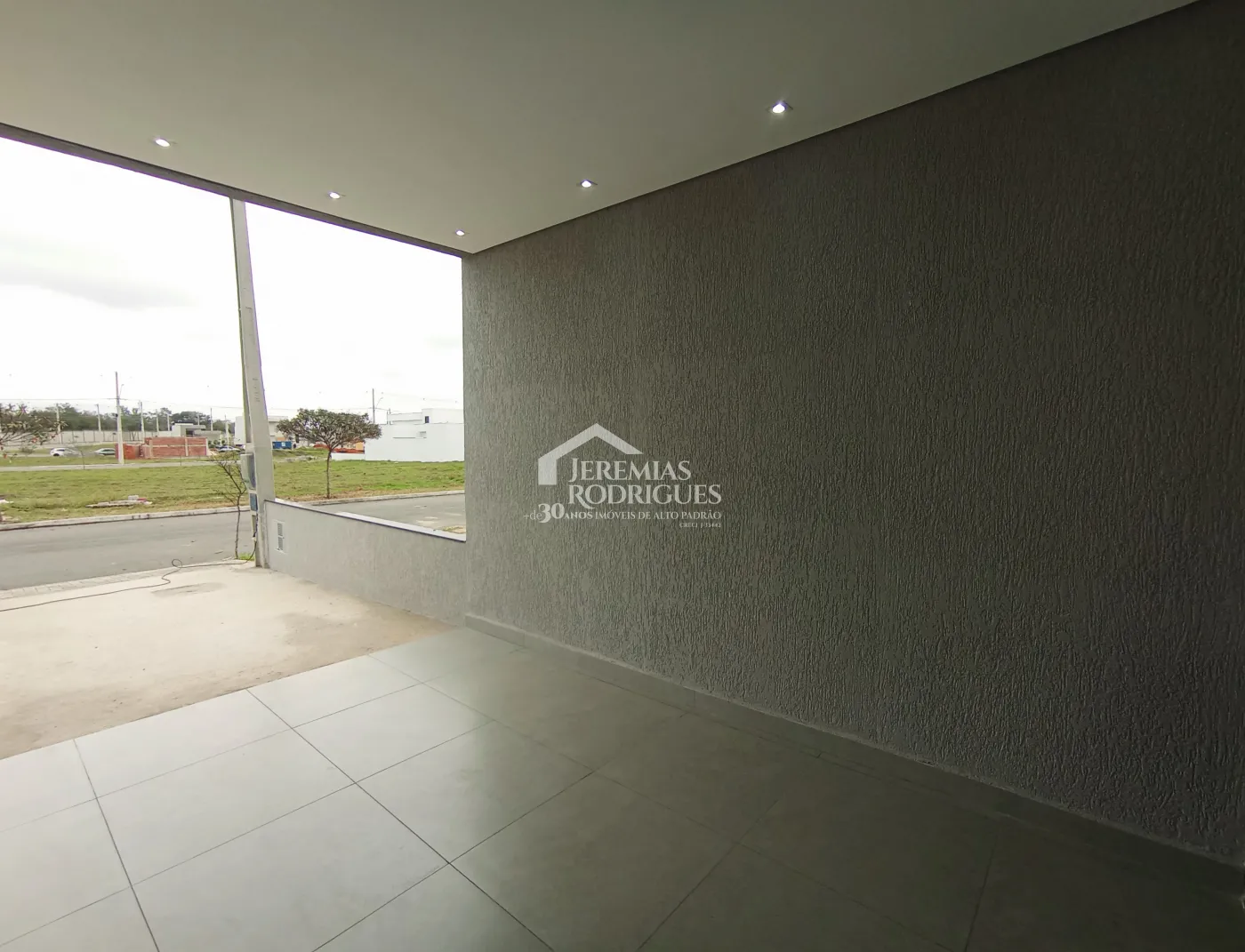 Casa à venda com 3 dormitórios no Condomínio Bosque da Imperatriz em Pindamonhangaba/SP.