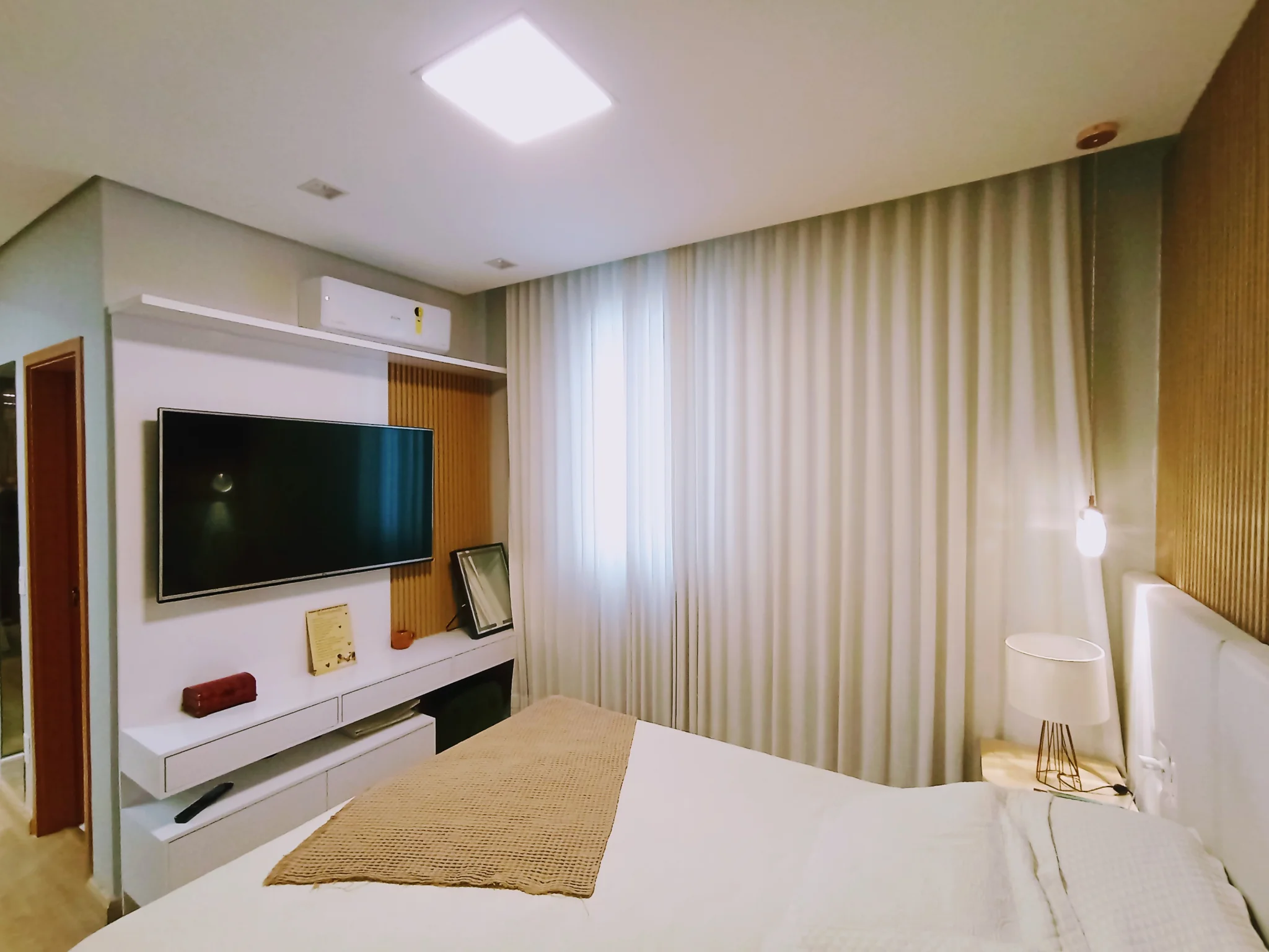 Apartamento à venda com 3 suítes, 155 m² no Condomínio Renaissance em Taubaté/SP.