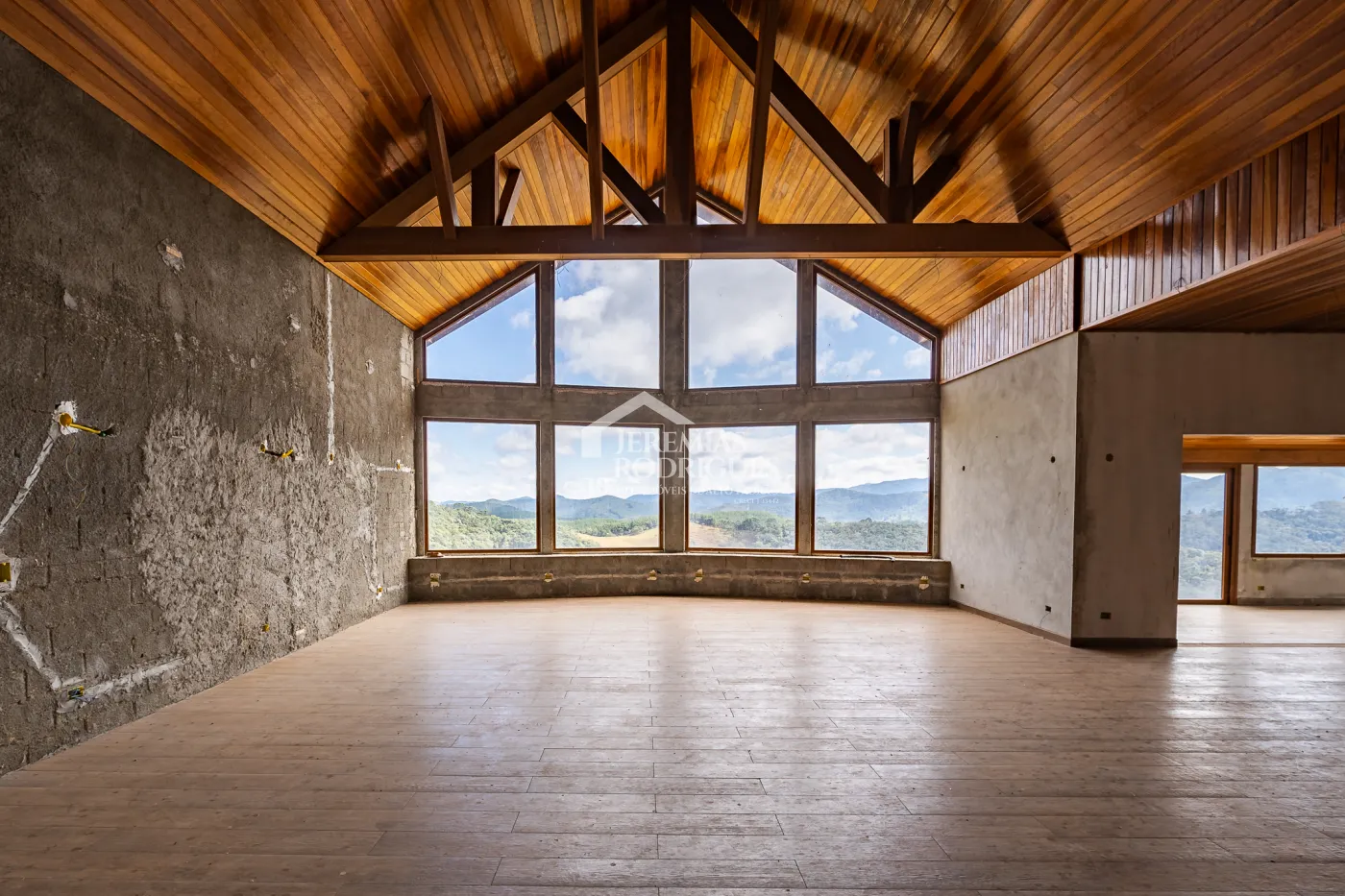 Fazenda com 2.904.000 m² - Sapucaí-Mirim - MG