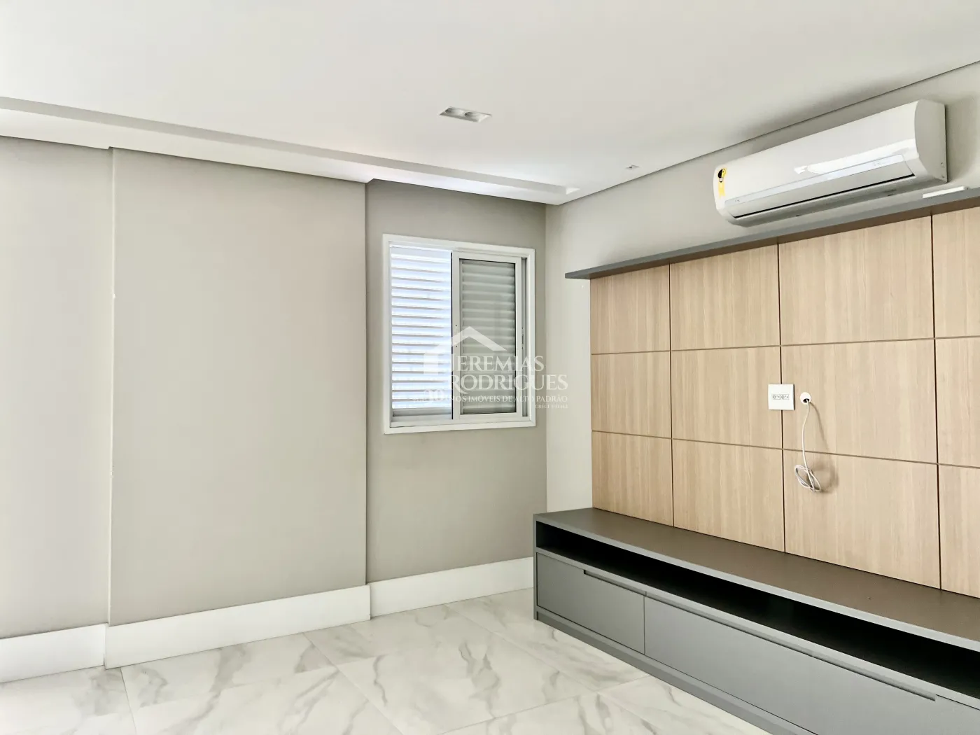 Apartamento para venda com 3 suítes no Edifício Vert Residence em Taubaté/SP