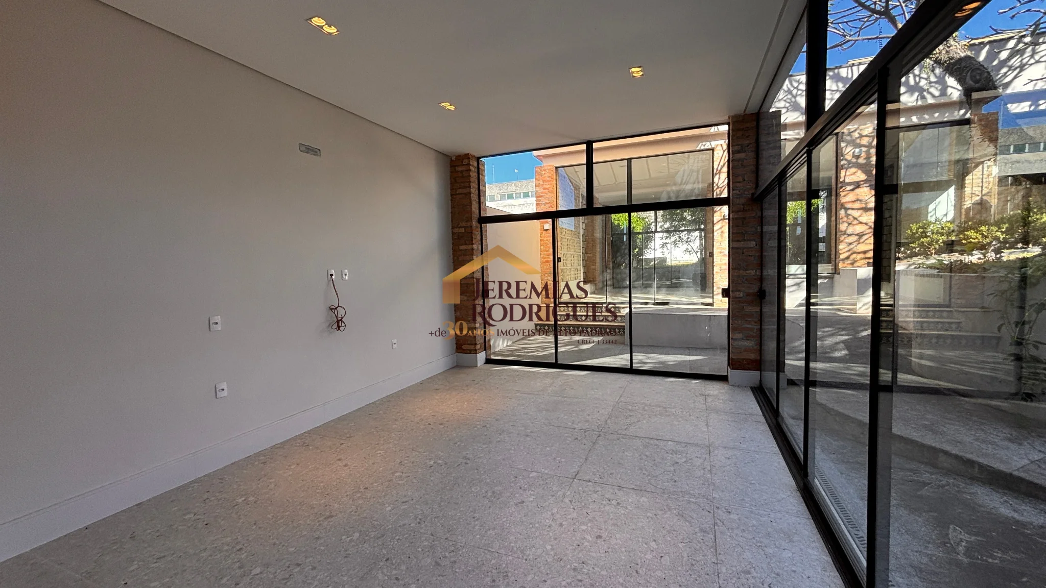Imóvel comercial Amplo no centro de Pindamonhangaba/SP. — foto 6
