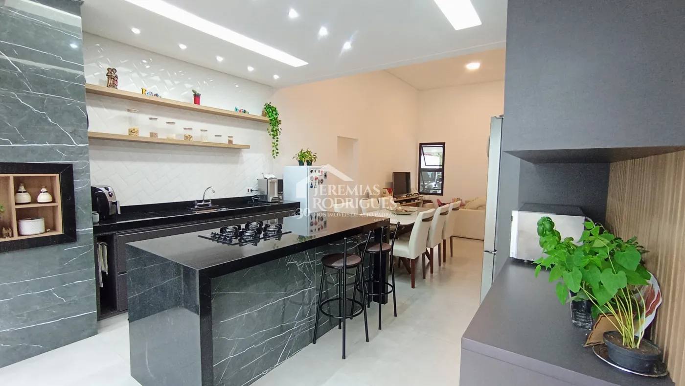 Casa à venda com 3 suítes no Condomínio Terrazzo Di Itália em Taubaté/SP.