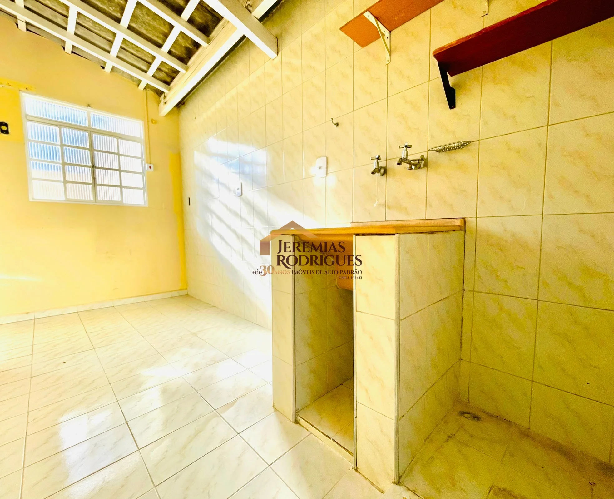 Casa para locação e venda no Centro em Taubaté/SP. — foto 21