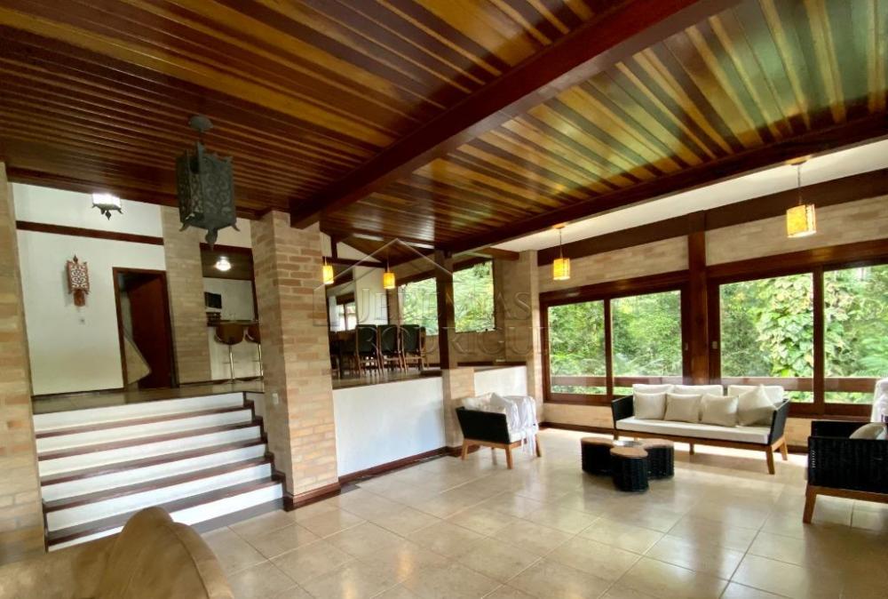 Casa à venda no Condomínio Domingas Dias em Ubatuba/SP.