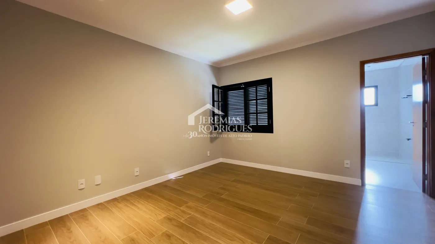 Casa à venda com 4 dormitórios no Condomínio Chácaras Cataguá em Taubaté/SP