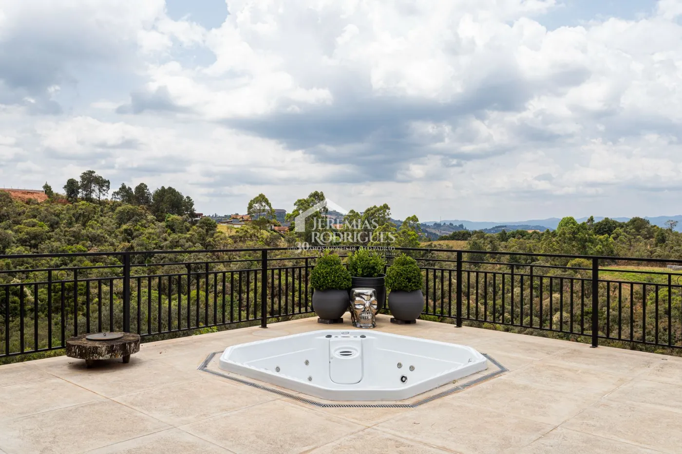 Casa para venda com 5 dormitórios no Residencial Estrelas da Mantiqueira em Campos do Jordão/SP