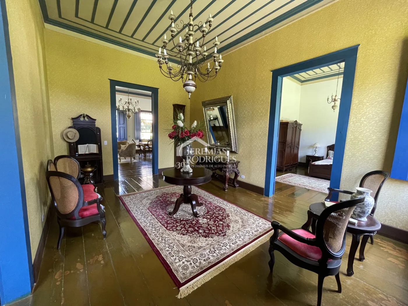 Fazenda com 12 dormitórios - Taubaté/SP