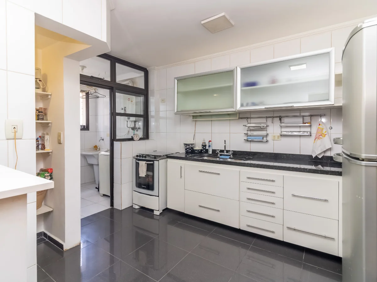 Apartamento 98 m² | 3 dormitórios | 950 m do metrô Praça da Árvore