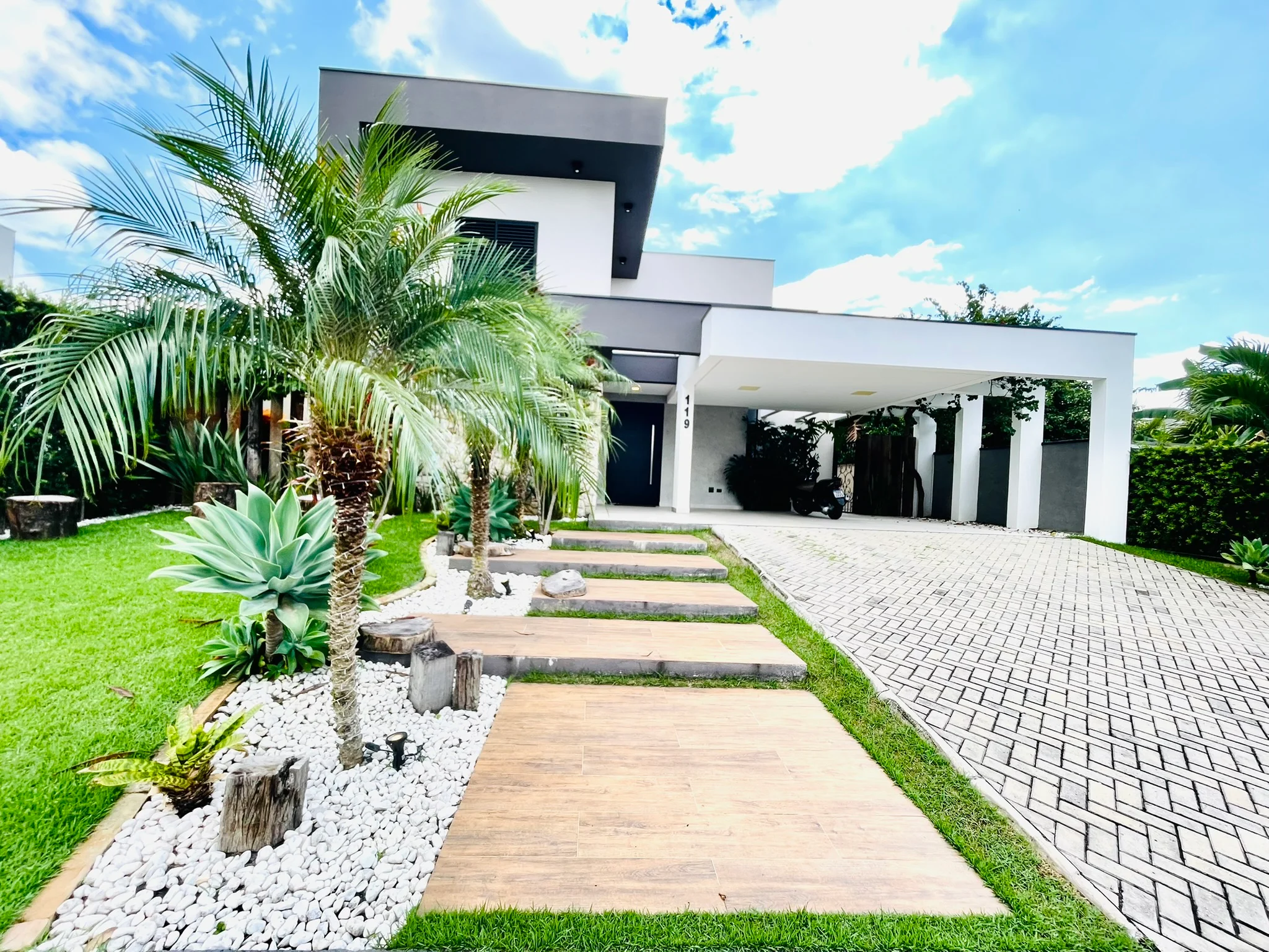 Casa à venda no Condomínio Terras de San Marco em Taubaté/SP.