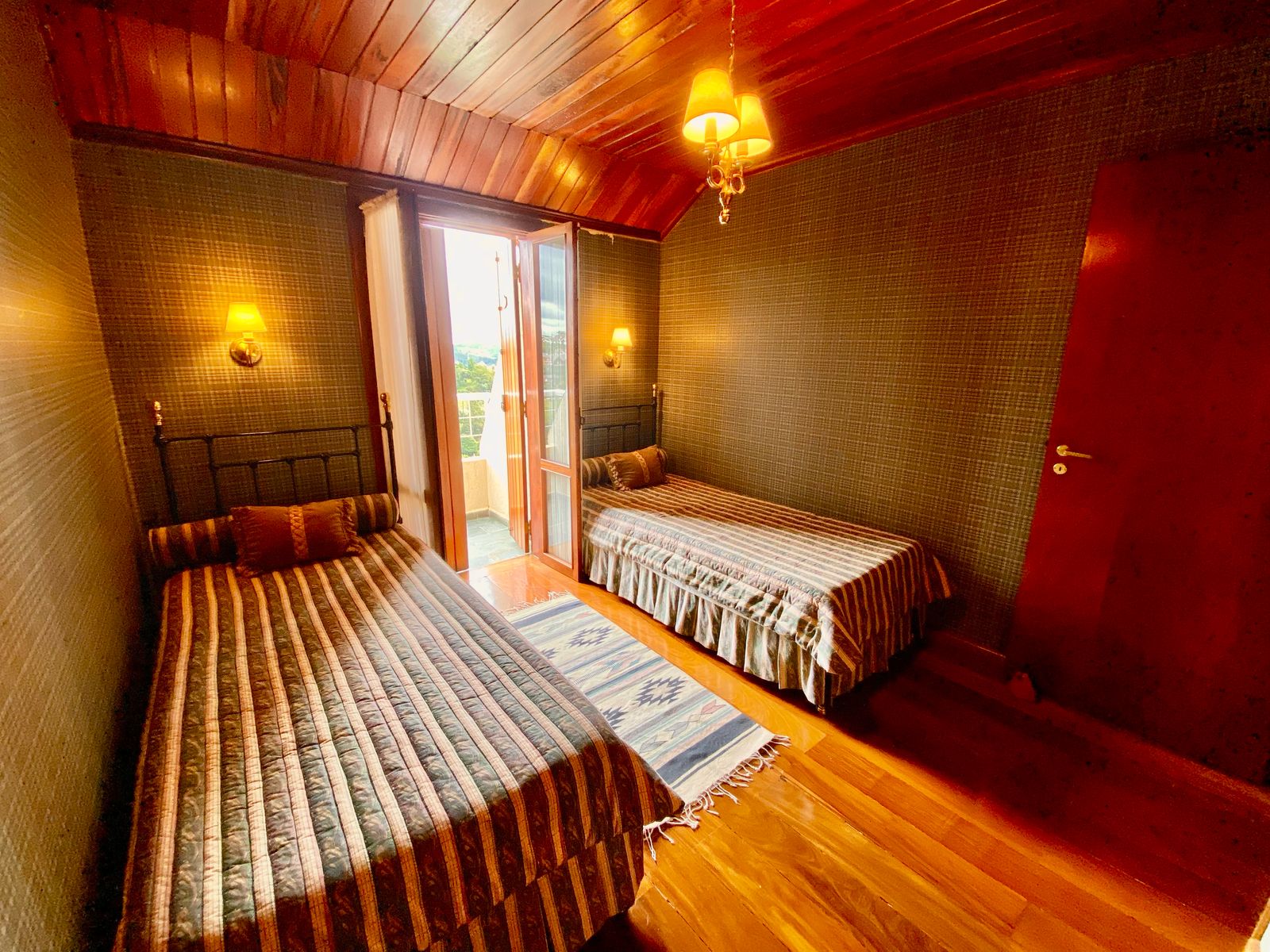 Apartamento à venda no Condomínio Le Bourg Saint Maurice em Campos do Jordão/SP.