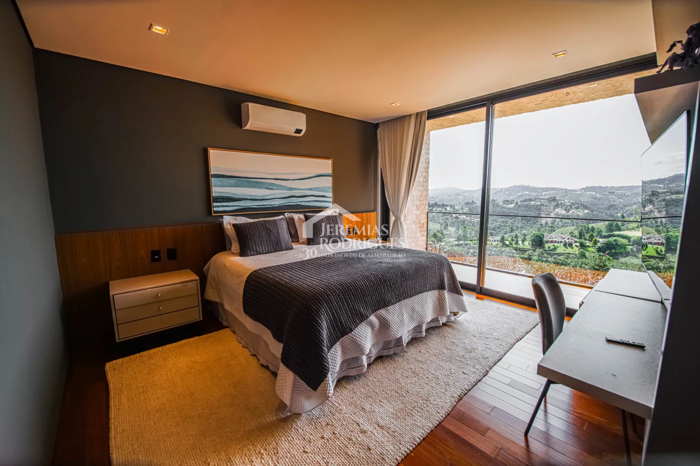 Mansão à venda com 11 suítes no Condomínio Gran Ville em Campos do Jordão/SP.