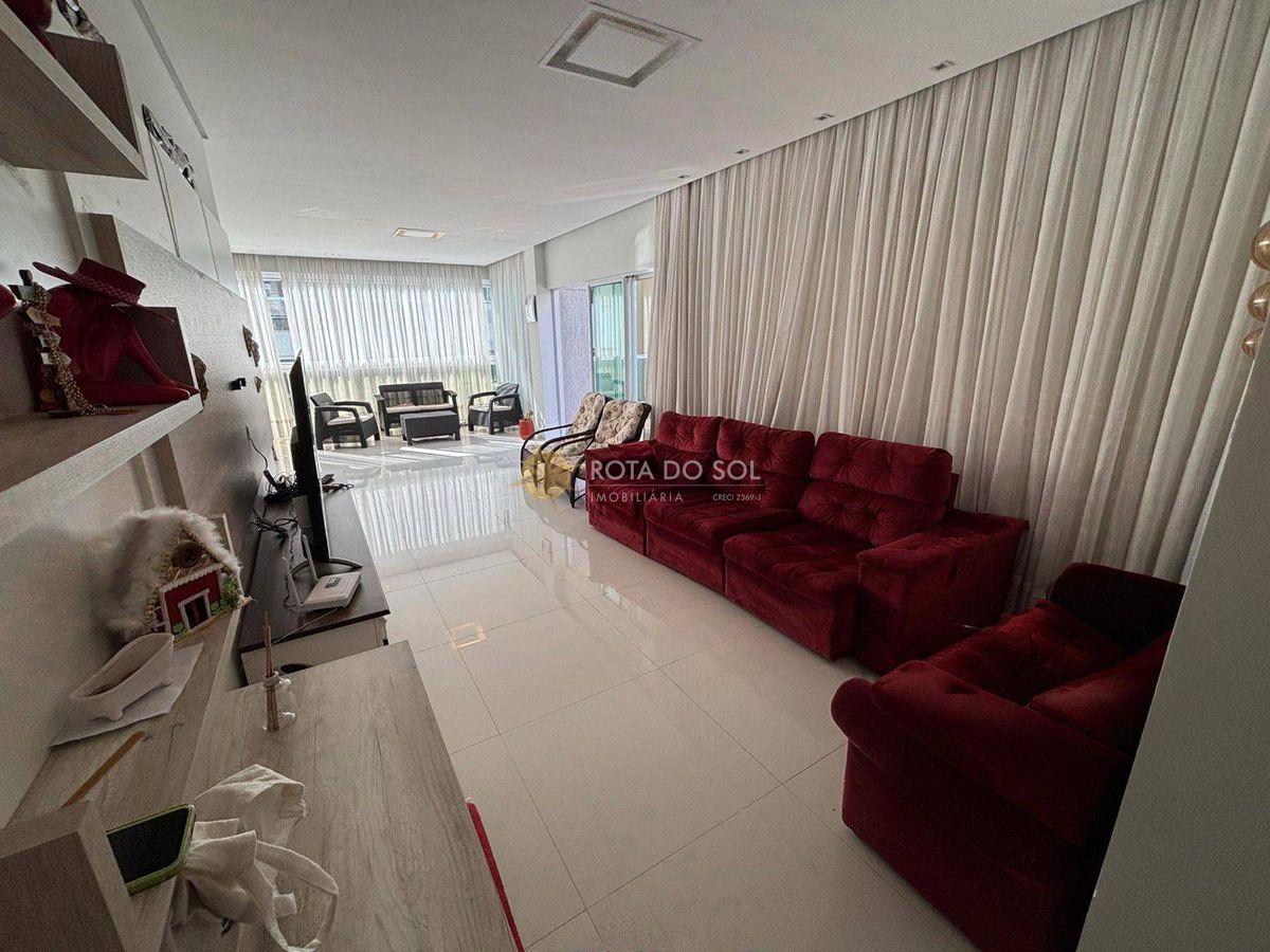 Residencial Salinas Apartamento Quadra Mar 4 Suítes em Meia Praia Itapema SC