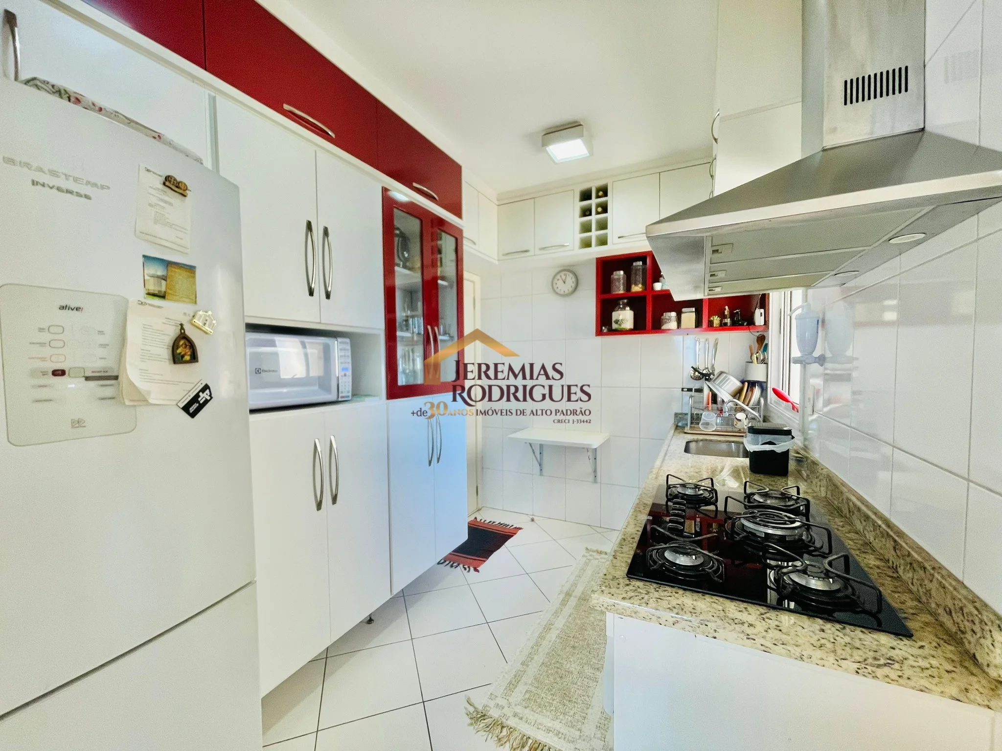 Apartamento à venda no Edifício Sauípe em Taubaté/SP.