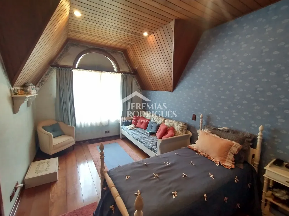 Casa com 4 dormitórios, 380 m² - Condomínio Jardim Véu da Noiva - Campos do Jordão/SP