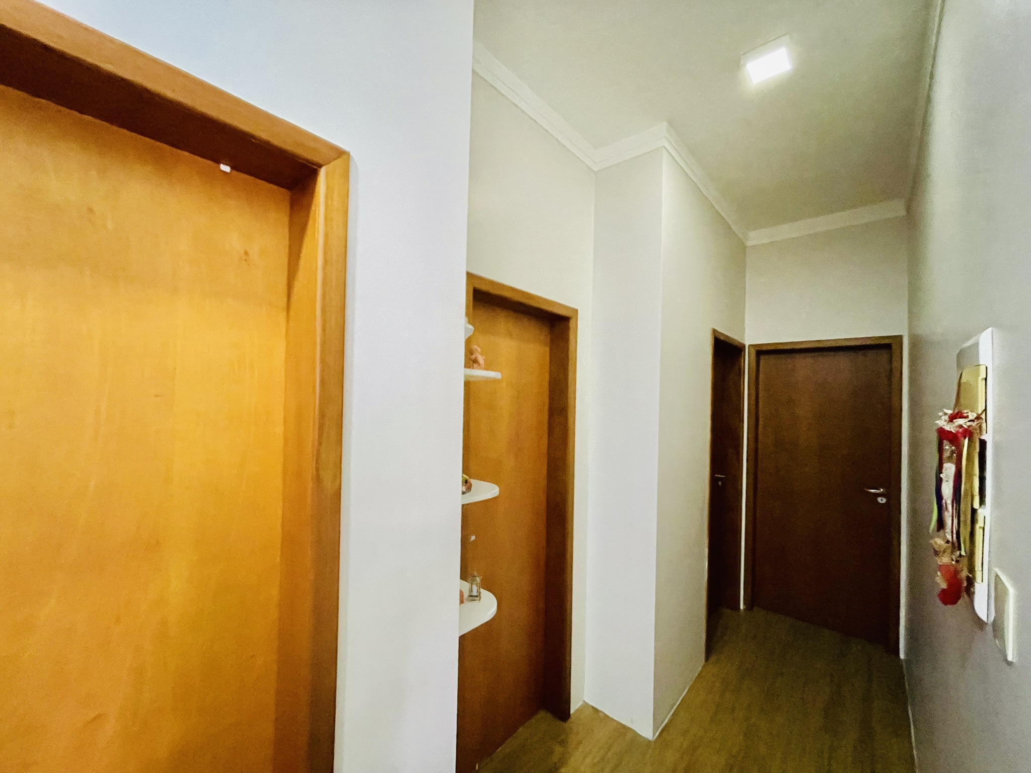 Casa para venda e locação com 4 dormitórios no Condomínio Parque dos Pássaros em Tremembé/SP.  