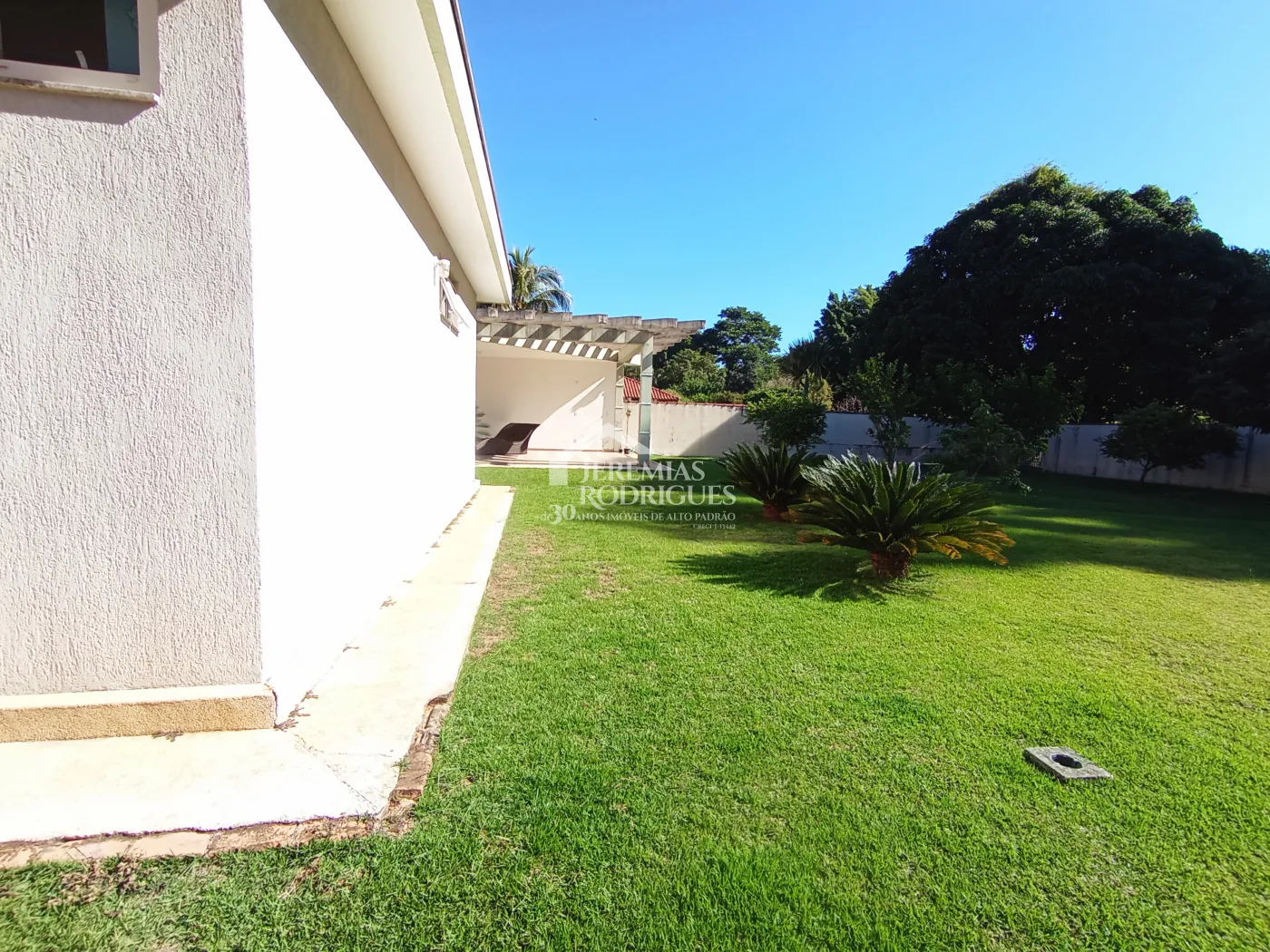 Casa à venda com 4 dormitórios no Condomínio Village Paineiras em Pindamonhangaba/SP
