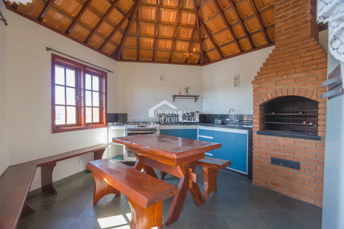 Casa com 3 suítes, 170 m² - Condomínio Jardim Monte Belo - Campos do Jordão/SP