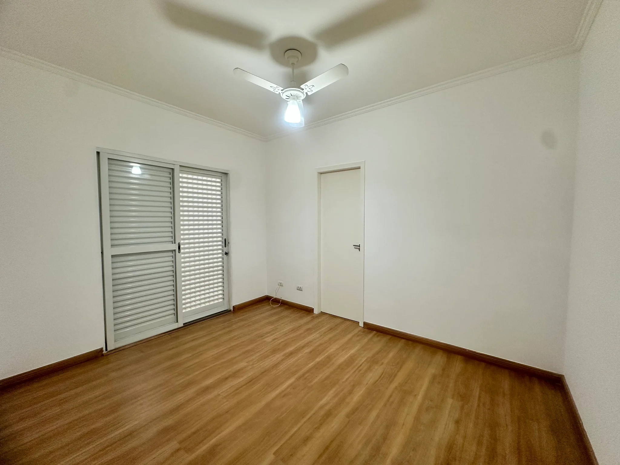 Casa para venda e locação no Condominio Vila Verde em Taubaté/SP. 