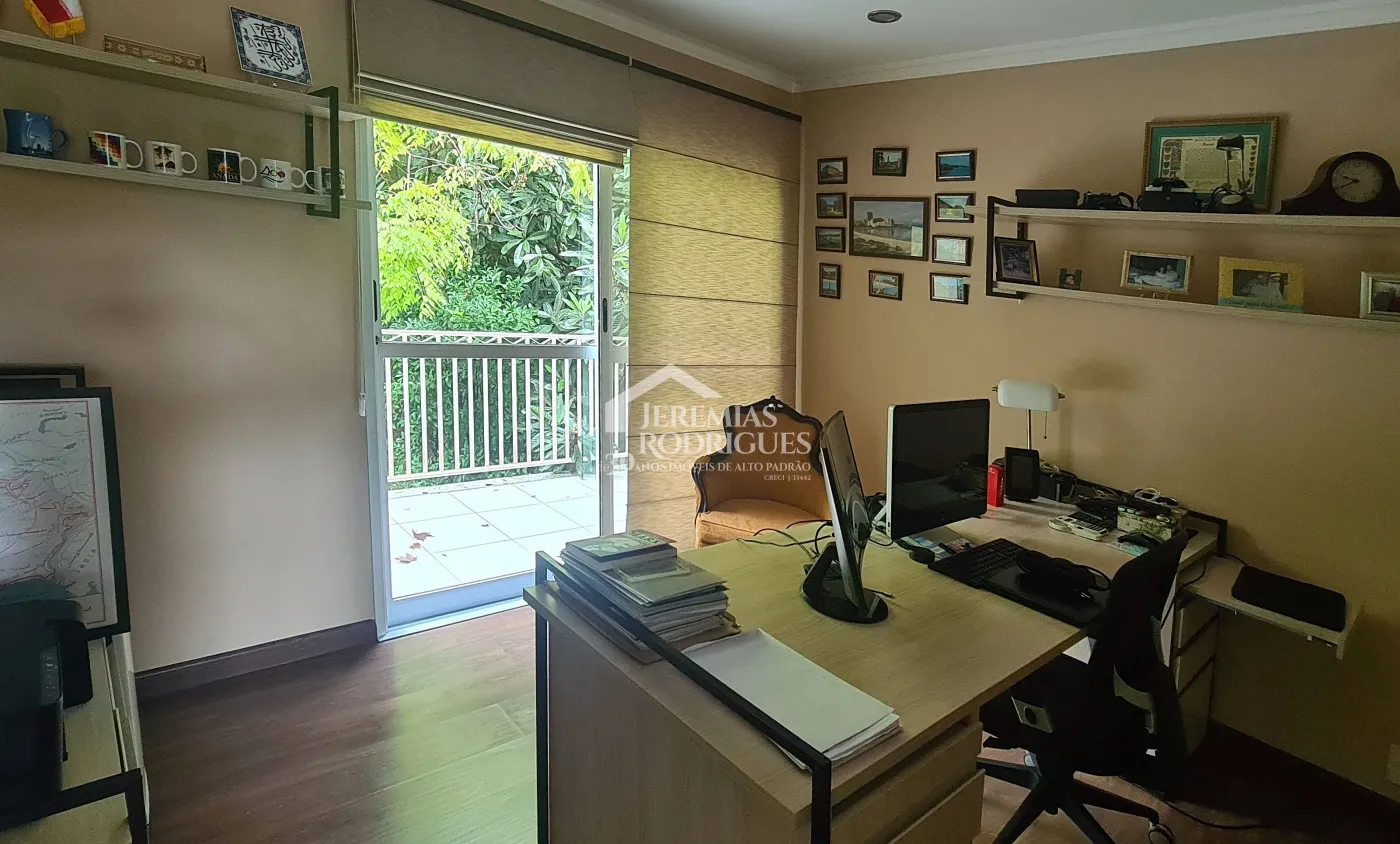 Casa para venda com 5 dormitórios no Condomínio Residencial Parque da Mantiqueira em Santo Antônio do Pinhal/SP