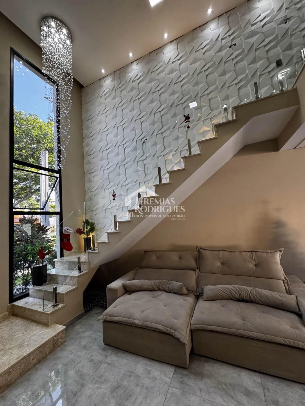Casa com 3 dormitórios, 267 m² - Condomínio Parque das Araucárias - Tremembé/SP.