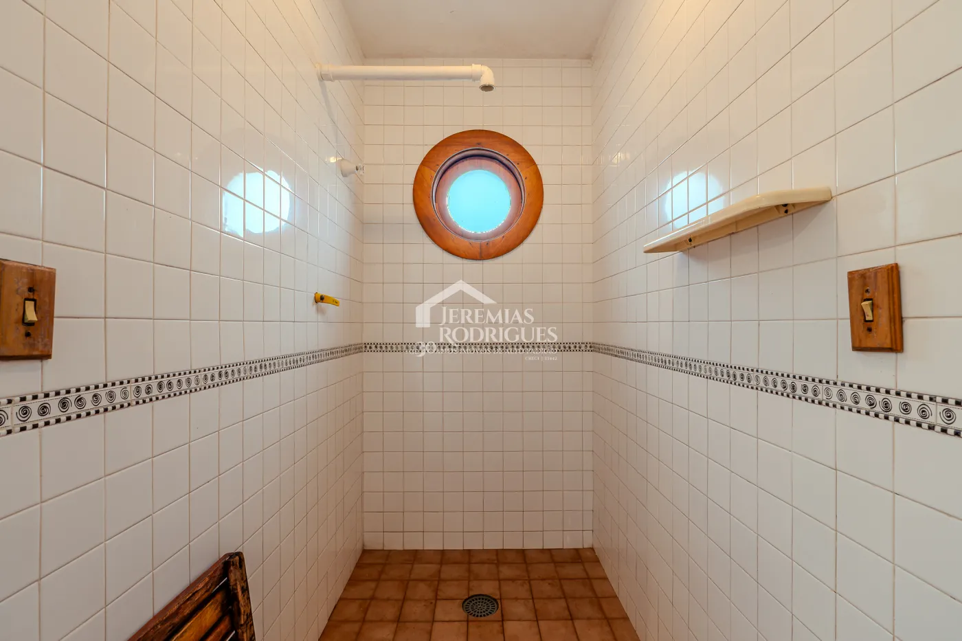 Casa de Campo à venda com 5 suítes no bairro Reinópolis em Santo Antônio do Pinhal/SP