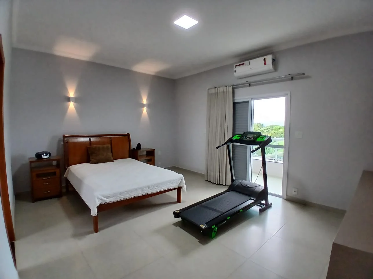Casa à venda com 3 suítes no Residencial Vargas em Tremembé/SP. 