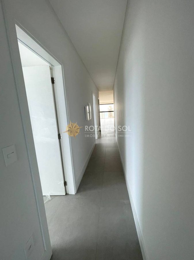 Dom Benedito Apartamento 3 Suítes à Venda Meia Praia Itapema SC