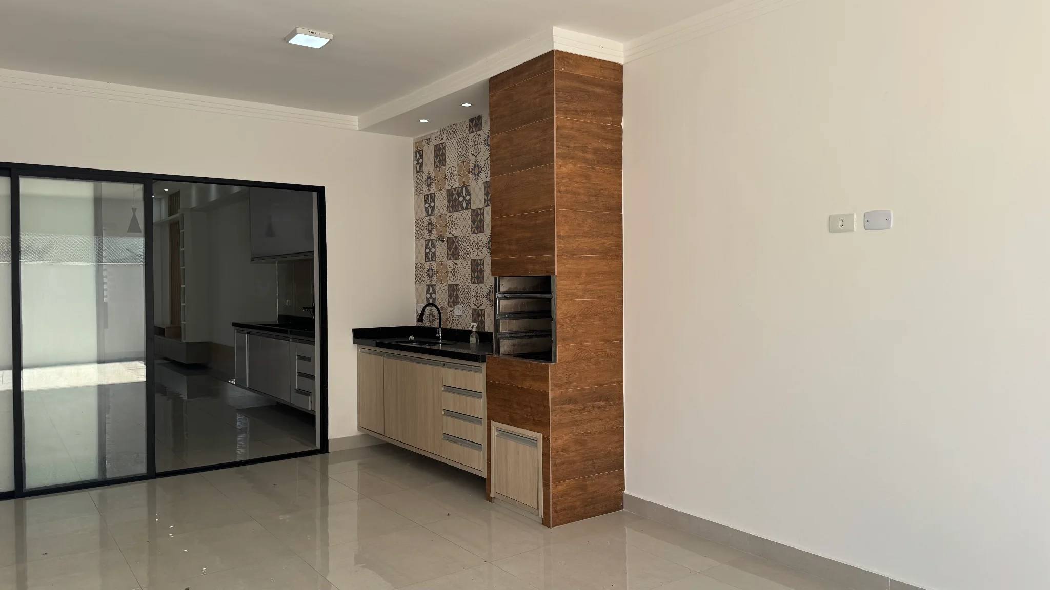 Casa à venda no Condomínio Village do Sol em Pindamonhangaba/SP. 