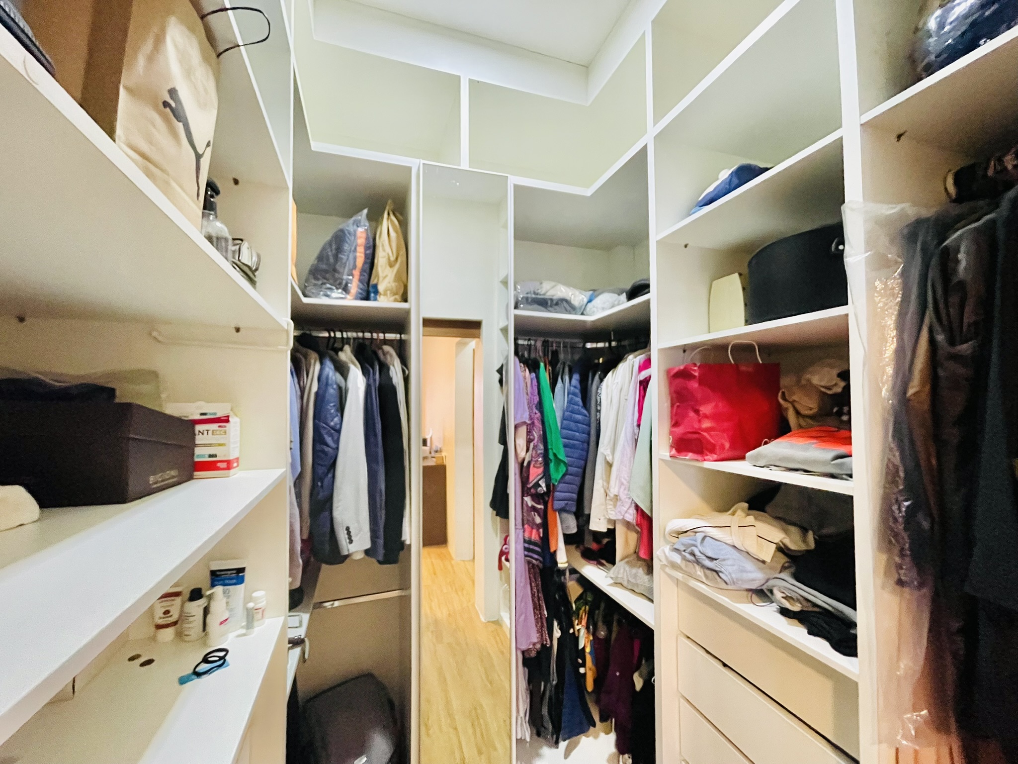 Casa para venda e locação com 4 dormitórios no Condomínio Parque dos Pássaros em Tremembé/SP.  