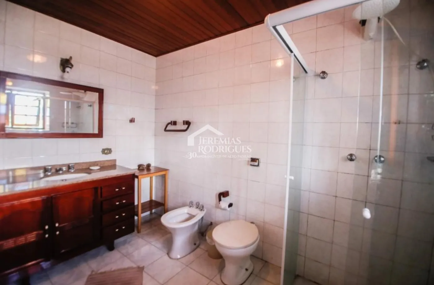 Casa para venda com 11 dormitórios no bairro Recanto Feliz em Campos do Jordão/SP