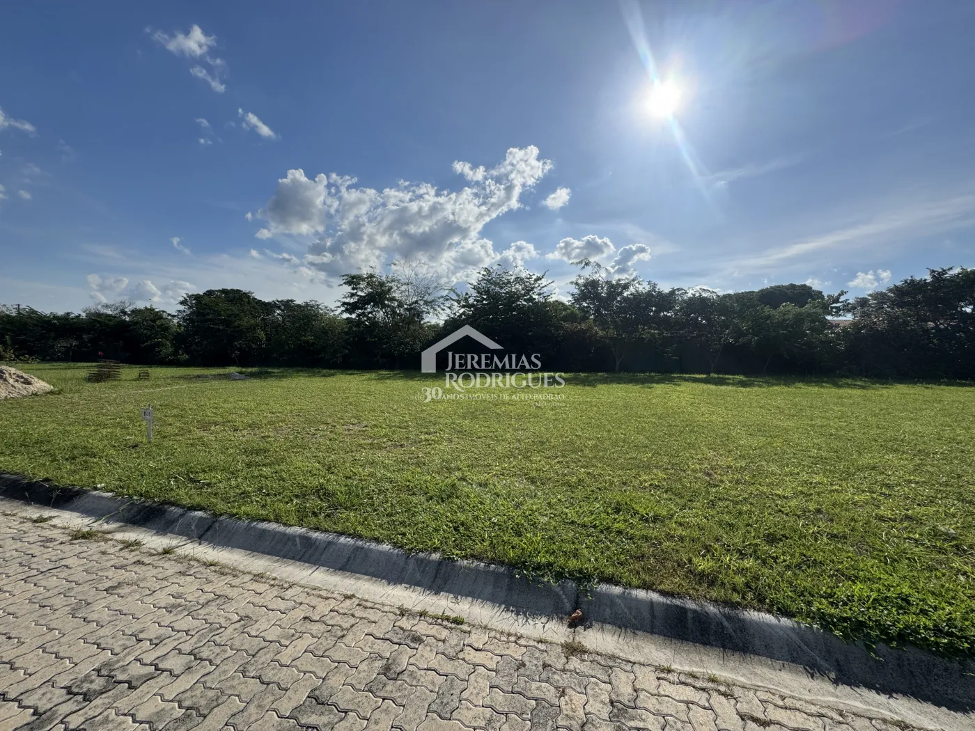 Terreno à venda com 250 m² no Condomínio Jardim Secreto em Tremembé/SP