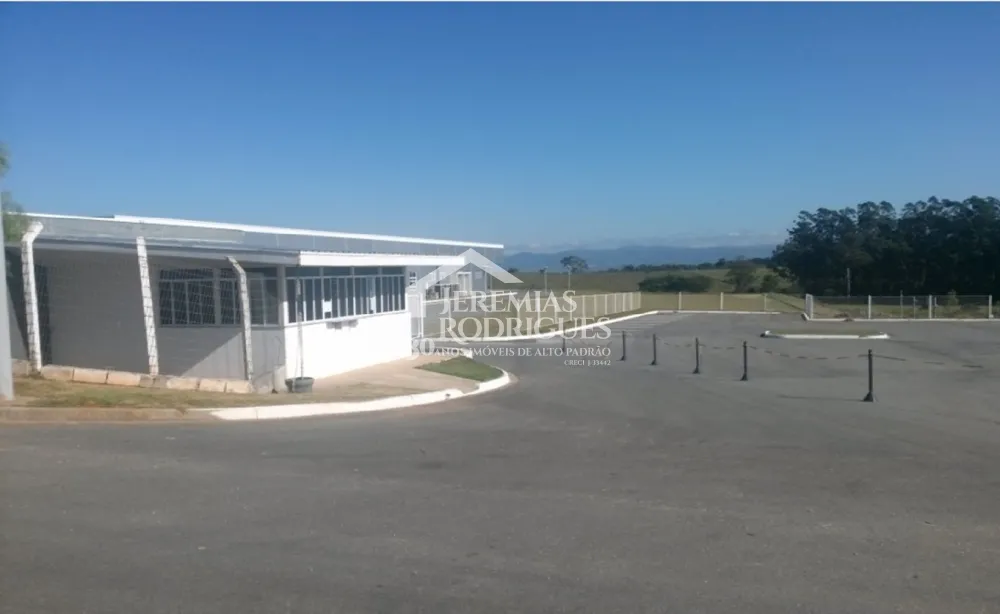 Excelente galpão padrão AA climatizado e com piso antiestático