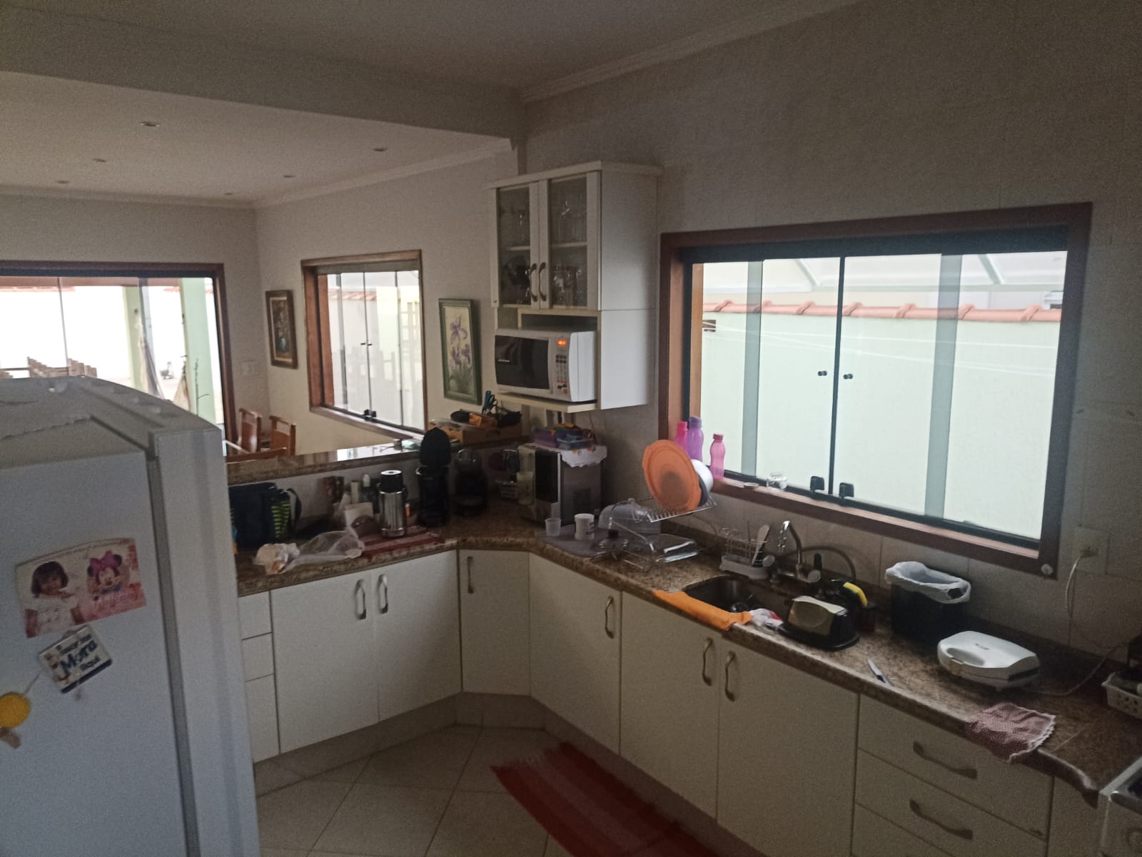 Casa à venda com 3 dormitórios no Condomínio Real Ville em Pindamonhangaba/SP.