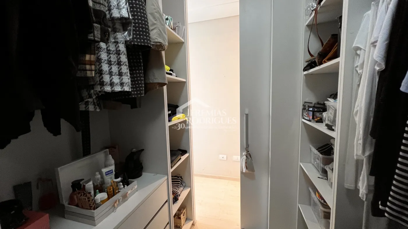 Casa com 4 dormitórios, 394 m² - Alto São Pedro - Taubaté/SP.