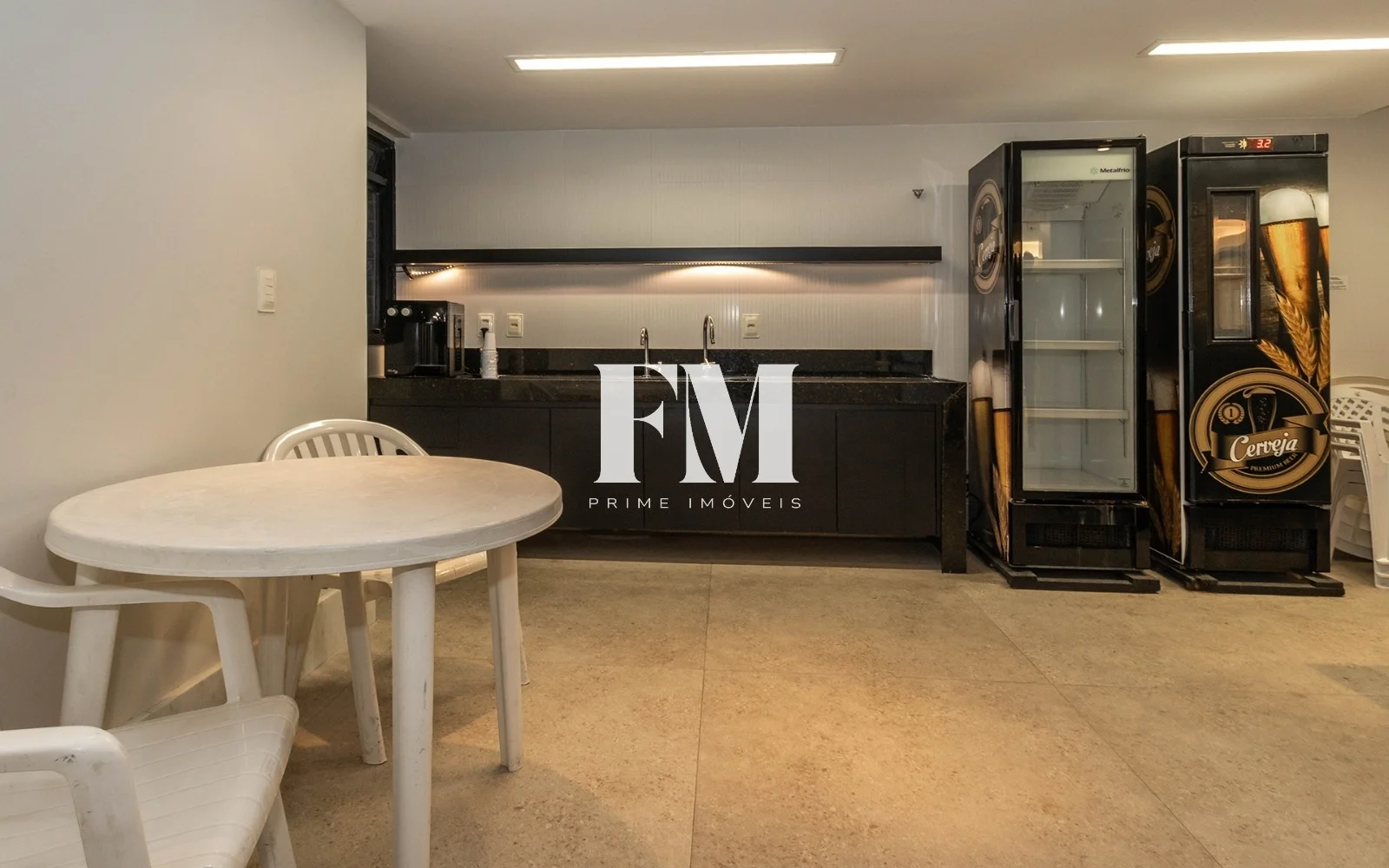 Leblon | Rua Aperana | 2 Quartos (1 Suíte) | 79m² com Varanda e Vaga a Poucos Metros da Praia - foto 44