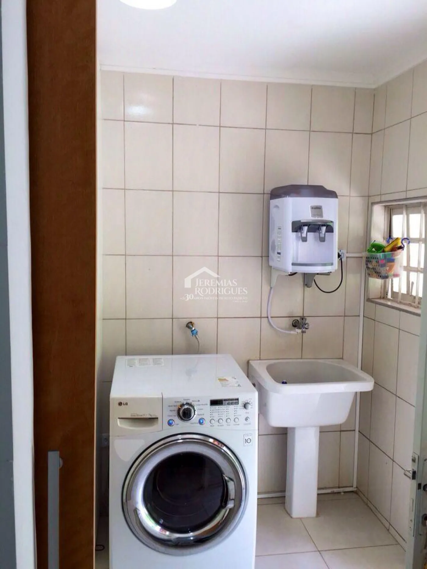 Casa com 3 dormitórios, 135 m² - Condomínio Chácaras Cataguá - Taubaté/SP