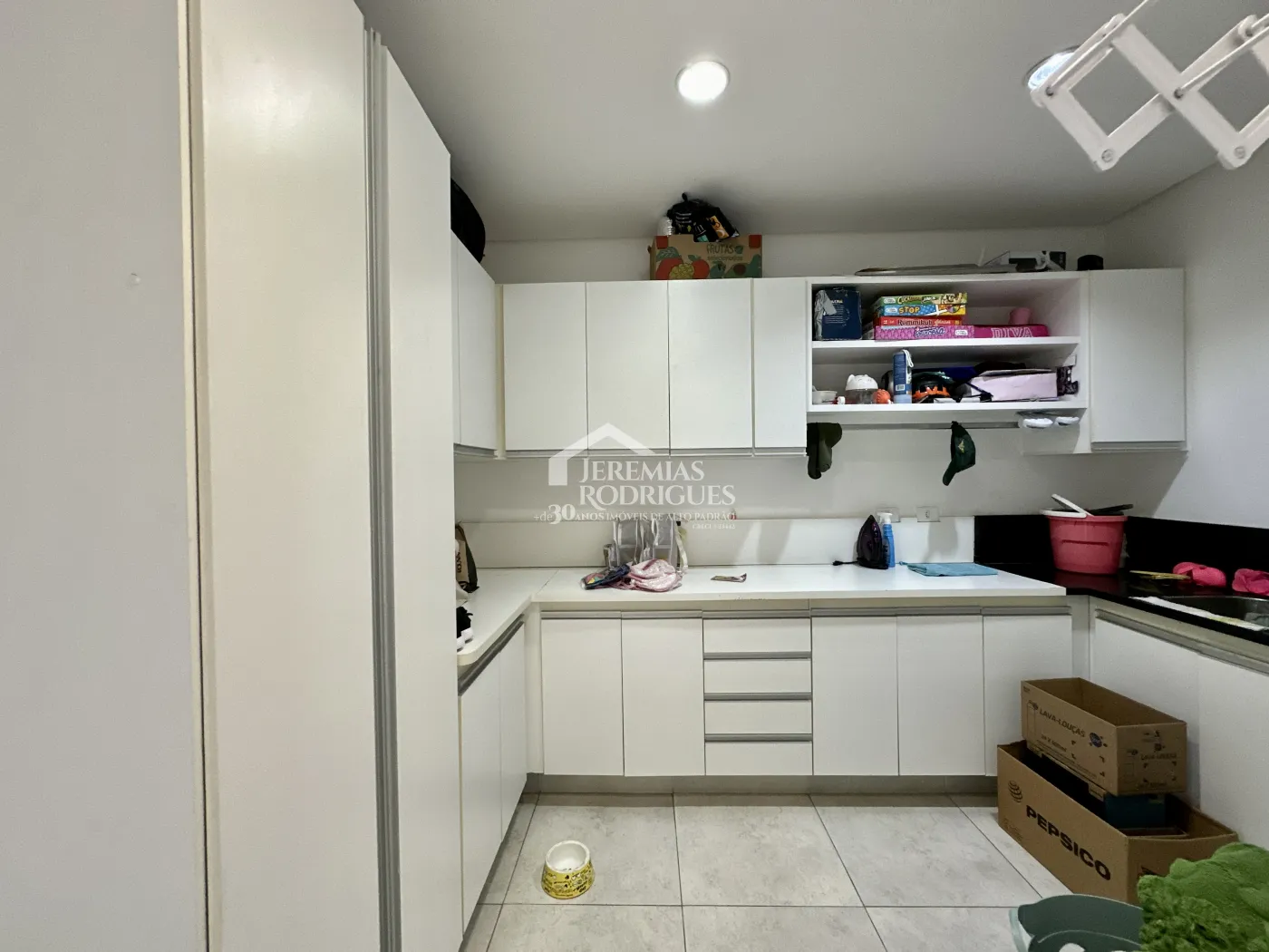 Casa à venda com 3 dormitórios no Condomínio Campos do Conde I em Tremembé/SP