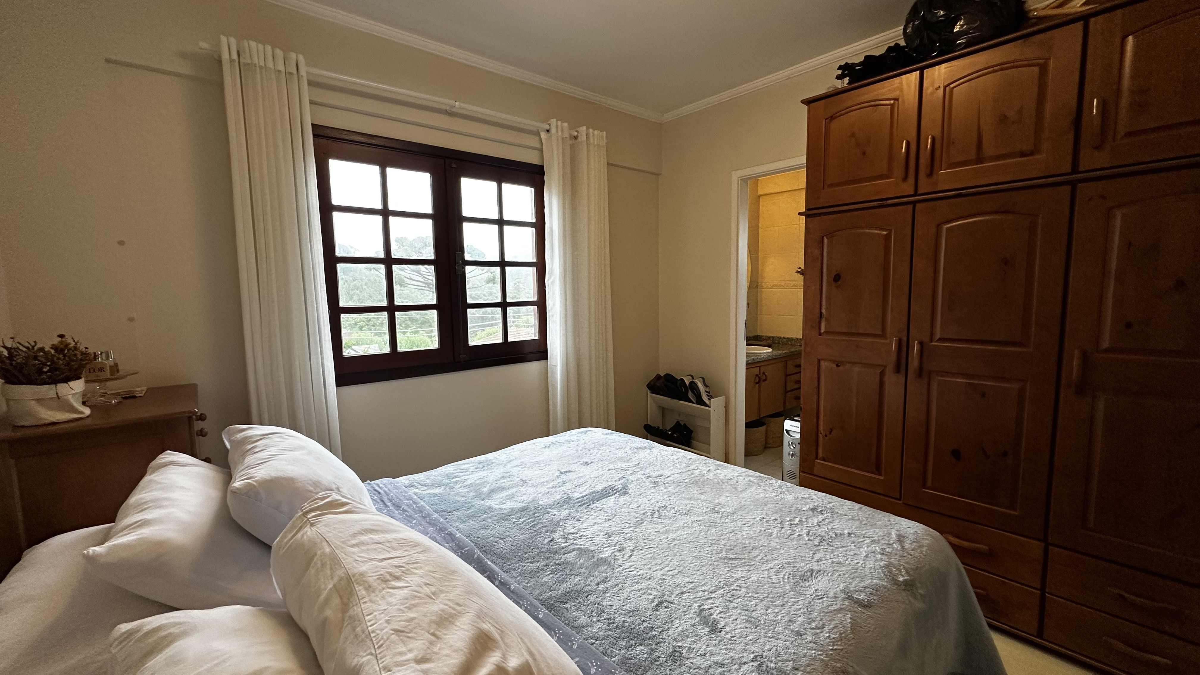 Apartamento à venda com 3 dormitórios, 87 m² no Capivari em Campos de Jordão/SP. 