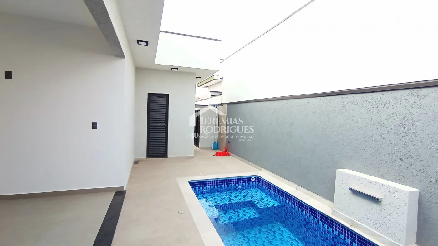 Casa à venda com 3 dormitórios no Condomínio Perolas do Vale em Tremembé/SP.